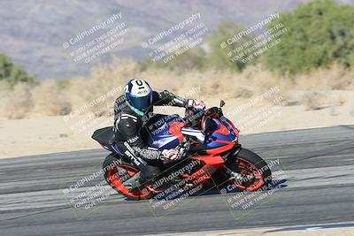 media/Dec-01-2025-Moto Forza (Mon) [[2daa91e15f]]/3-Beginner Group/Session 4 Turn 9/